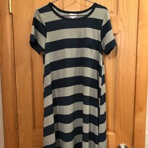 NWOT SMALL LULAROE CARLY